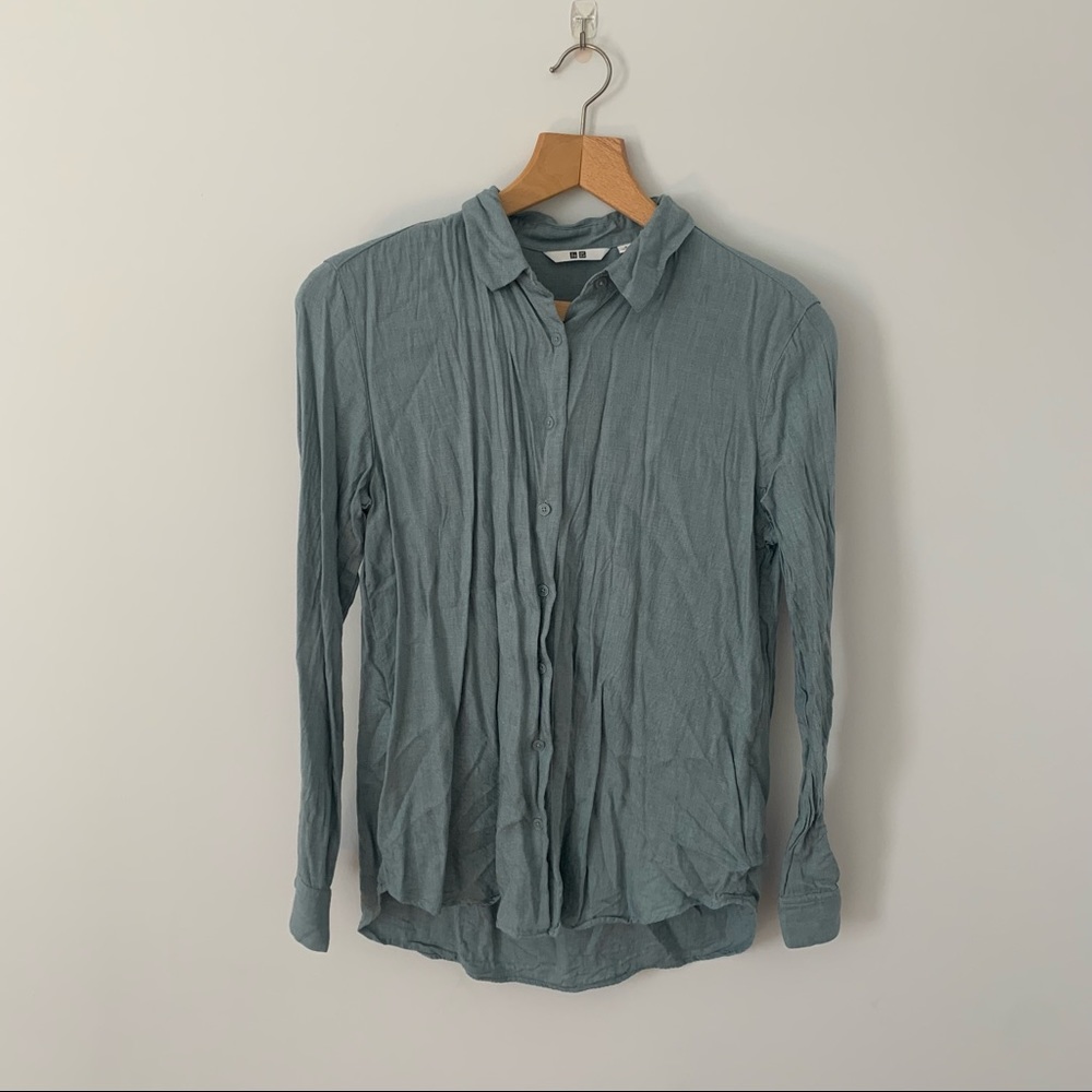 Uniqlo button down shirt